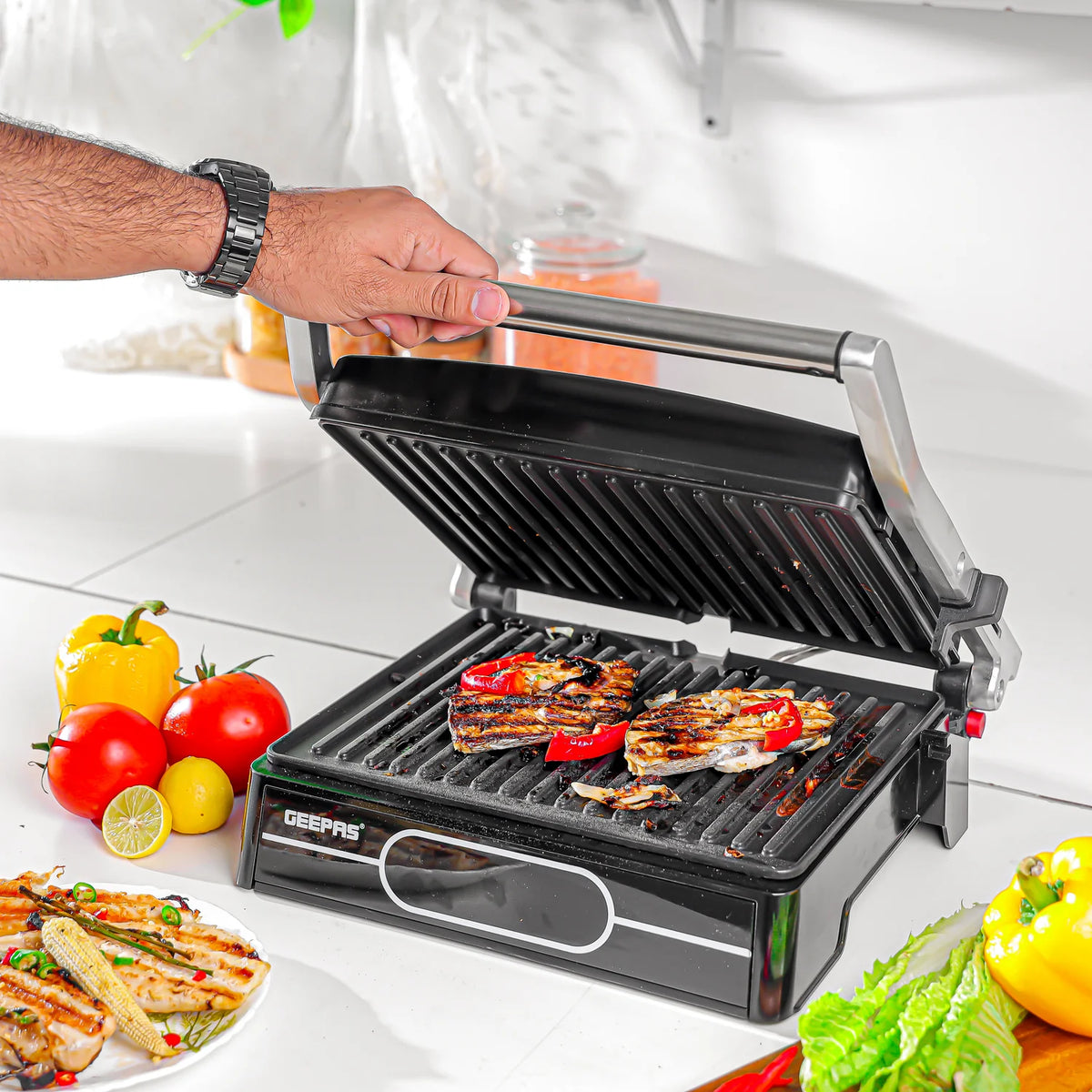 Geepas Digital Stainless Steel Grill Maker GGM36557