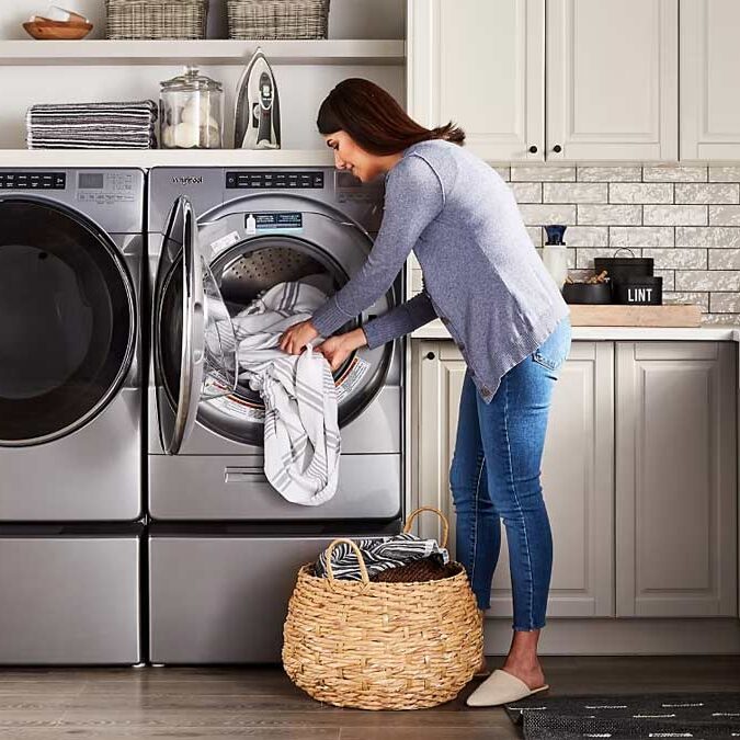 How does a fully automatic washing machine work